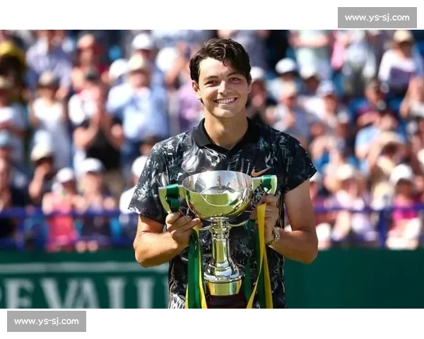 弗里茨伊斯特本四度封王 第十冠里程碑开启草地新章 弗里茨伊斯特本四度封王 第十冠里程碑开启草地新章