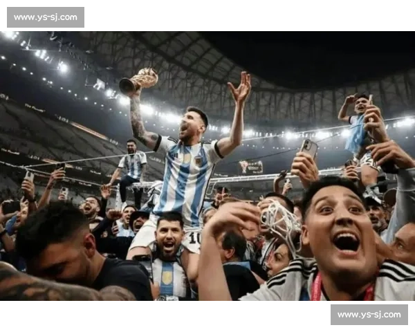 甲亢哥求见梅西遭阿奎罗毒舌:C 罗粉丝?他只能在家看世俱杯! 甲亢哥求见梅西遭阿奎罗毒舌:C 罗粉丝?他只能在家看世俱杯!